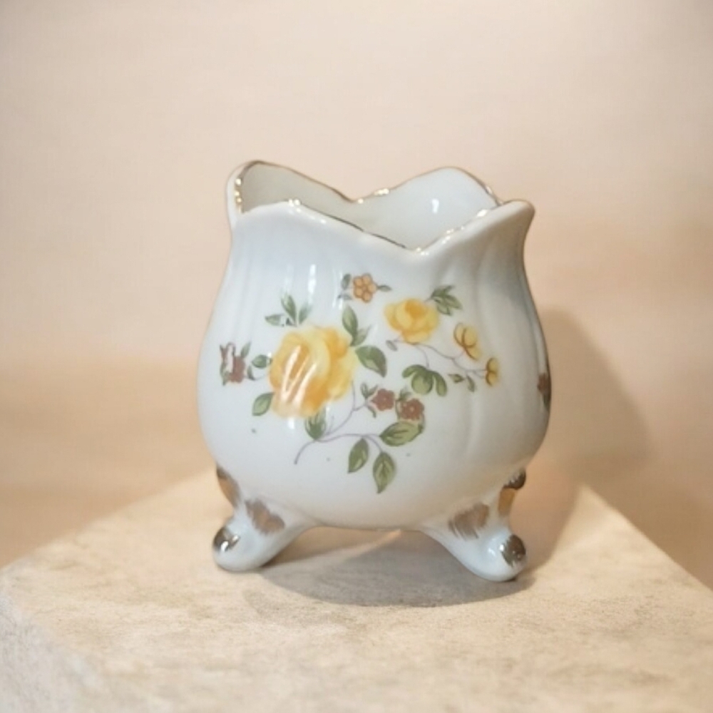 ⚕️Porcelain Limoges Yellow Rose Cracked Egg Decor